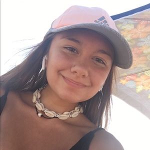 Meet your Posher, Abigail